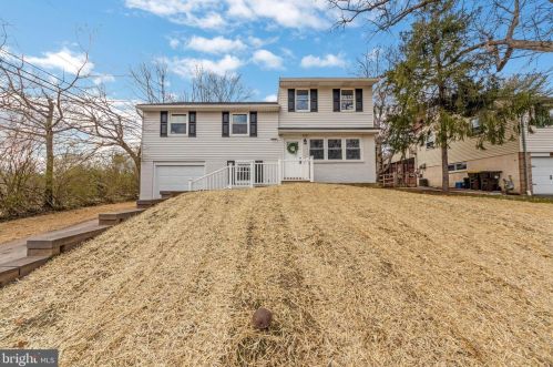 122 Green Hill Rd, Norristown, PA 19406-2026