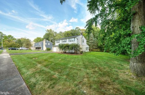 547 Valley Brook Dr, Lansdale, PA 19446-2944