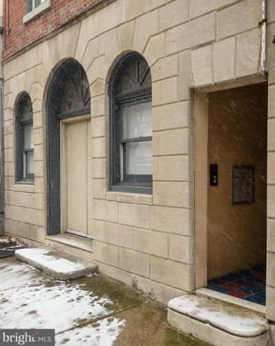 951 5th St, Philadelphia PA  19147-4107 exterior