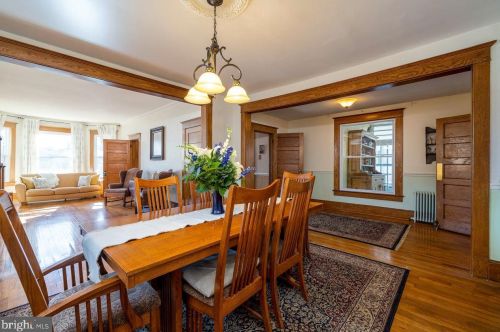 102 High St, Edinburg VA  22824-3084 exterior