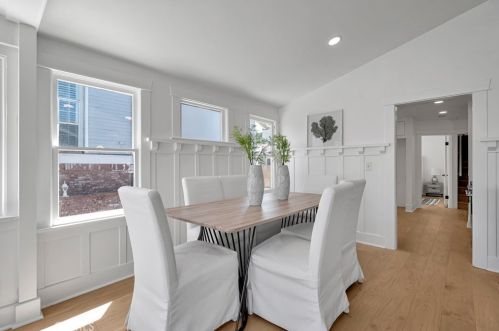 307 Fernando St, Newport Beach CA  92661-1236 exterior