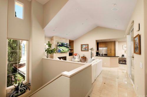 1 Merano Ct, Newport Beach, CA 92657-1530
