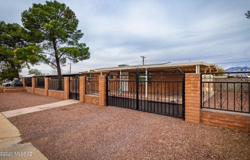 4941 Andrew St, Tucson, AZ 85711-6430