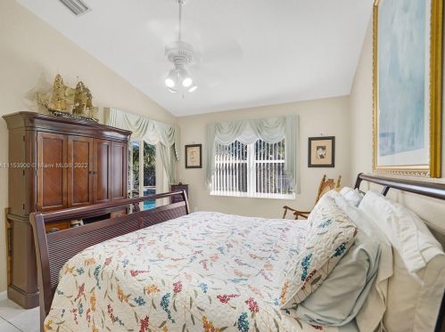 425 198 Ter, Hollywood FL exterior