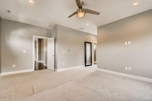 2111 Franklin St, Denver CO 80205-3905 exterior