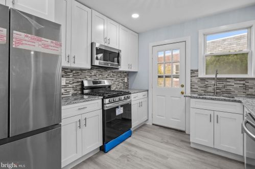 8522 Castor Ave, Philadelphia PA  19152-1208 exterior