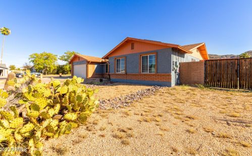 1829 Ardmore Dr, Phoenix AZ  85042-8038 exterior