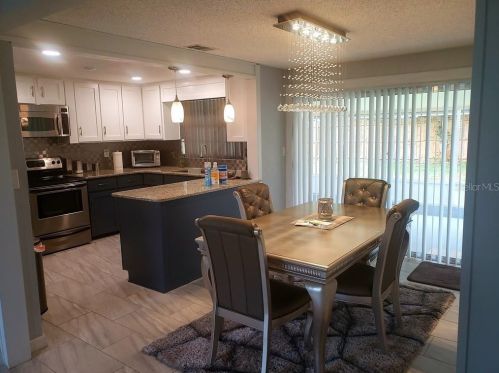 15 Estrella Rd, De Bary, FL 32713-2937