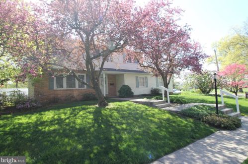 502 6th St, Lansdale PA  19446-2742 exterior