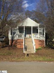 102 Center St, Taylors SC  29687-2424 exterior