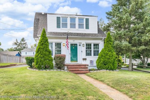 287 Navesink River Rd, Tinton Falls, NJ 07701-6228
