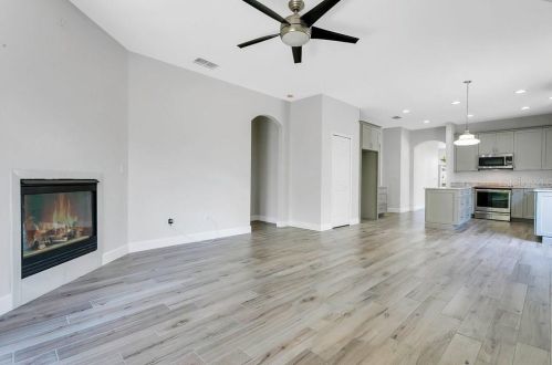 1687 Anna Catherine Dr, Orlando, FL 32828-7413