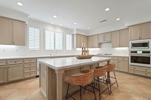 8 Nautical Mile Dr, Newport Beach CA  92663-2784 exterior