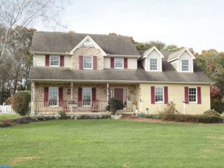 3252 Forge Rd, Oxford, PA 19363-1938