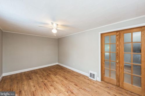 34 Cherry St, West Cressona, PA 17929-1015