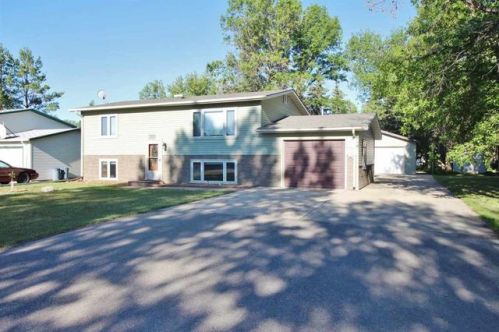304 1st Ave, Surrey, ND 58785