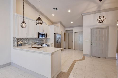 6169 Lake Hibiscus Dr, Delray Beach FL  33484-4620 exterior