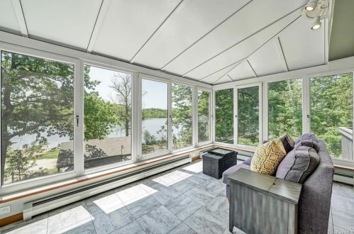 3391 Mohegan Ave, Mohegan Lake, NY 10547-1317