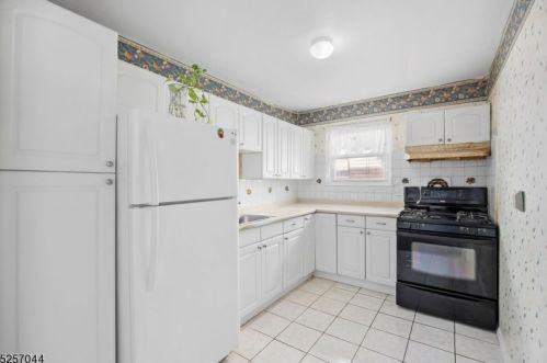 18 Lorraine Ter, Boonton NJ  07005-1240 exterior