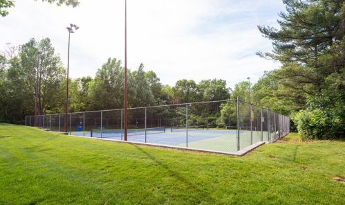 174 Village Post Rd, Danvers MA 01923-2681 exterior