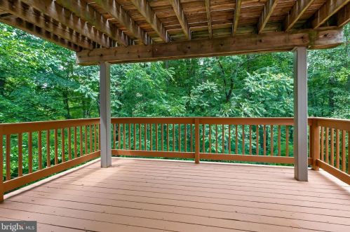 781 Zermatt Dr, Hummelstown PA  17036-9703 exterior