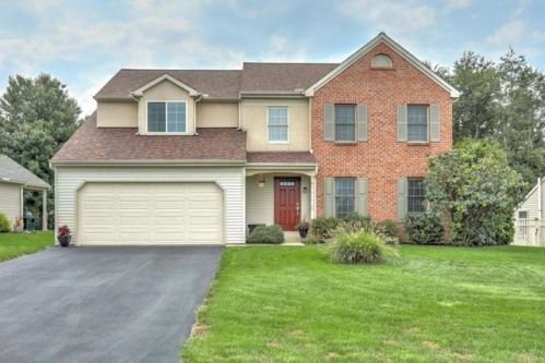 273 Black Oak Dr, Lancaster, PA 17602-3477