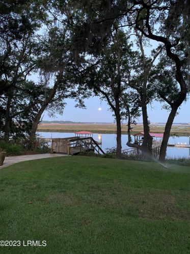 25 Sunset Blf, Beaufort, SC 29907-1453