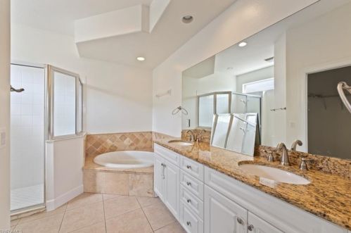 8684 Ibis Cove Cir, Naples FL  34119-7727 exterior