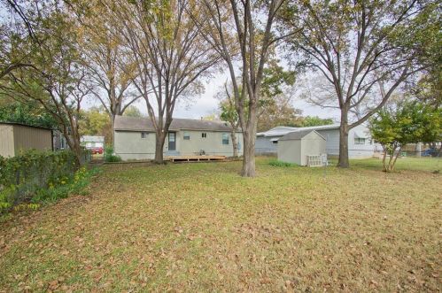 2820 Encino Dr, Dallas TX  75228-2312 exterior