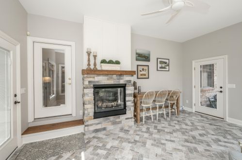 917 Keeneland Green Dr, Hamilton KY  41091-8025 exterior