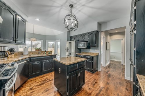 11616 Lafayette Pl, Thiensville WI  53092-1561 exterior