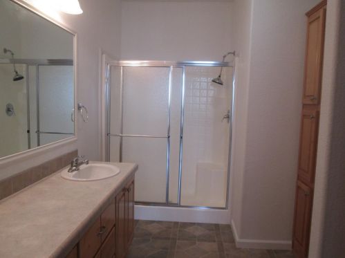 1584 Duke Dr, Livingston CA  95334-9343 exterior