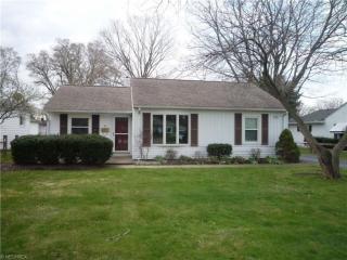 74 Hawthorne Dr, Concord Township, OH 44077-1931
