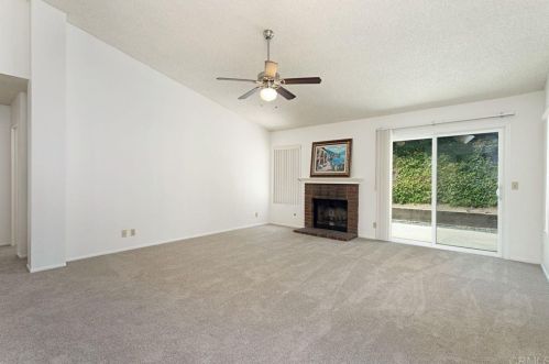 911 Concord Ct, Vista CA  92081-8925 exterior