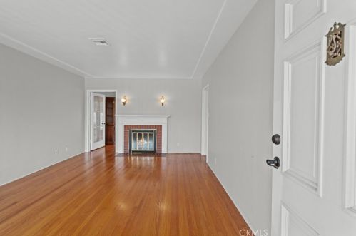 815 Arden Ave, Glendale, CA 91202-2107