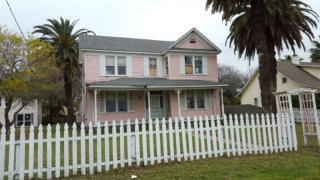505 Church St, Rockport, TX 78382-2807