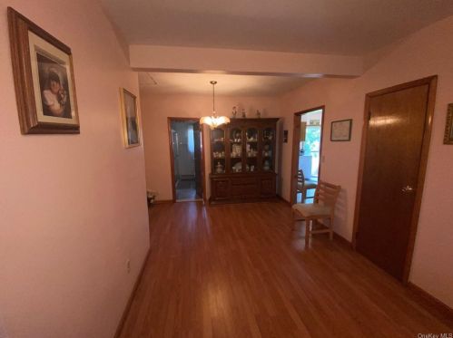 127 South St, Marlborough NY  12542-5630 exterior