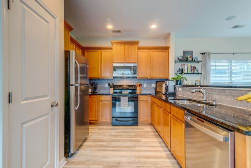 1528 Thoroughbred Blvd, Johns Island SC  29455-8520 exterior