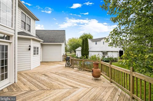 240 O St, Purcellville VA  20132-3002 exterior