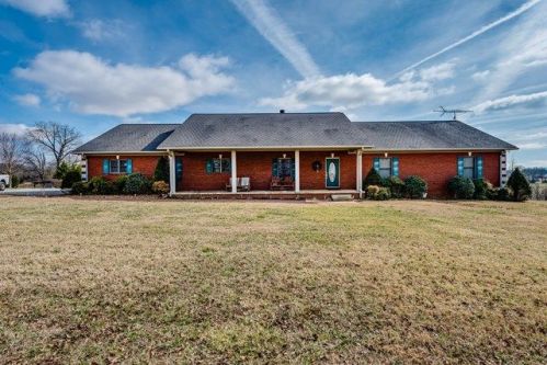 2376 Almyra Rd, Ravenscroft, TN 38583-5168