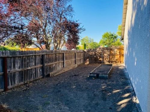729 Spruce Ave, Wheatland, CA 95692-9285