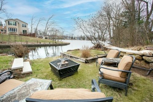 170 Rainbow Trl, Parsippany NJ  07834-3214 exterior