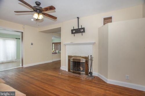 13 Beverly Pl, Wilmington DE  19809-2901 exterior