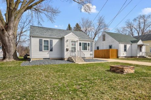 601 Park Ave, Faribault, MN 55021-4614