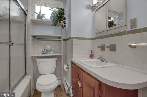 418 Blacklatch Ln, Camp Hill PA  17011-8414 exterior