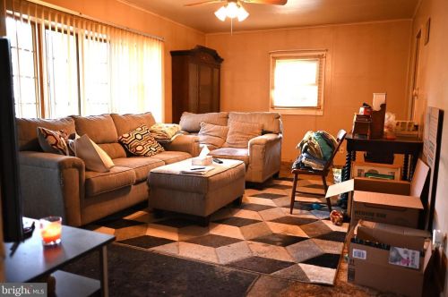 346 Andover Rd, Fairless Hills PA  19030-2233 exterior