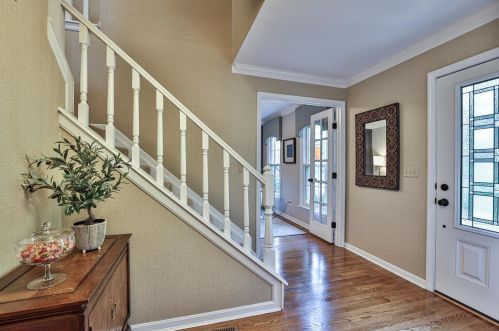 7155 Foxview Dr, Cincinnati, OH 45230-3884