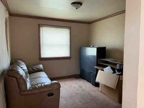 4706 56th St, Milwaukee, WI 53218-5028