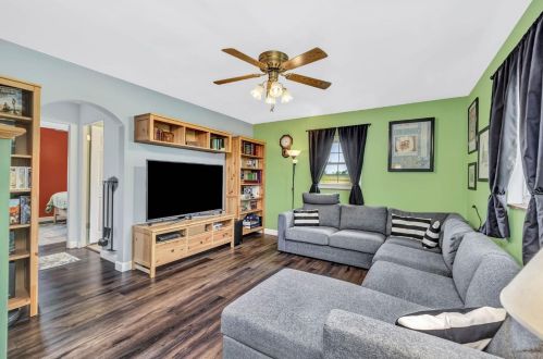 6805 Springfield Rd, Miami, OH 45056-8007