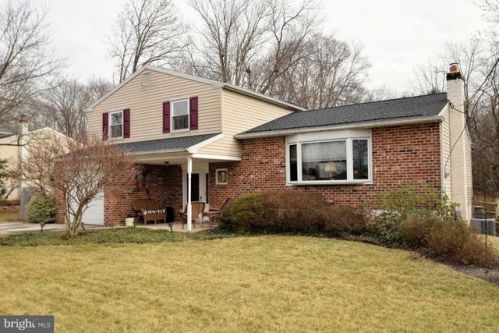 56 Heatherwood Hills Rd, Norristown, PA 19403-1944